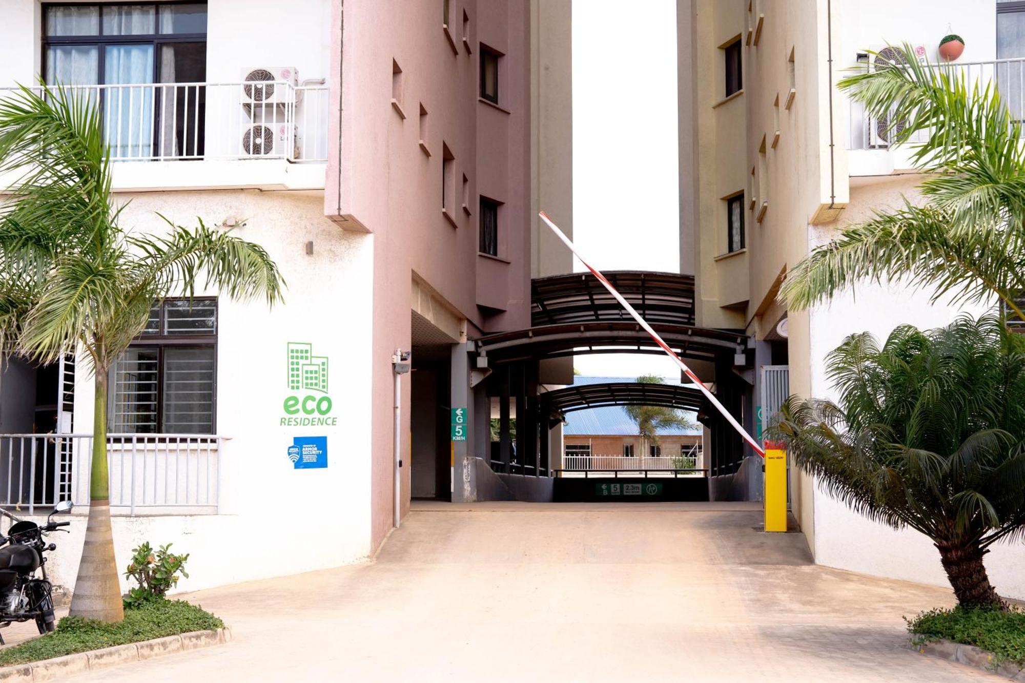 Flo'S Eco Residence Dar es Salaam Exterior photo